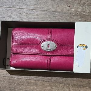Fossil Fuchsia Leather Wallet